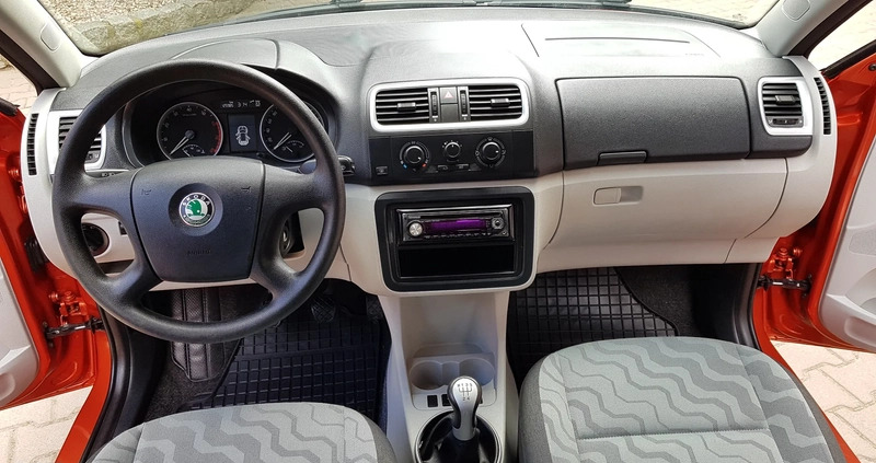 Skoda Fabia cena 15900 przebieg: 125000, rok produkcji 2007 z Strzegom małe 742